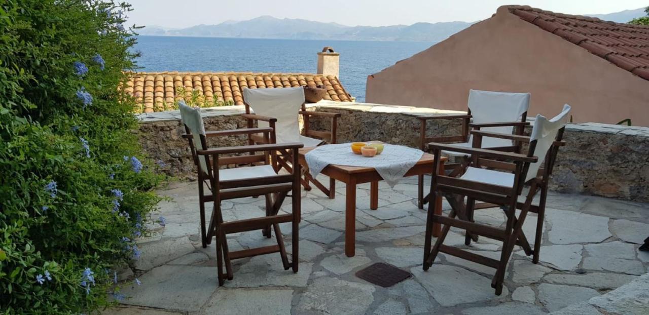 Athina Guesthouse Monemvasía Zewnętrze zdjęcie